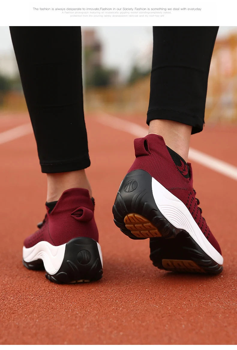 Women's Walking Shoes