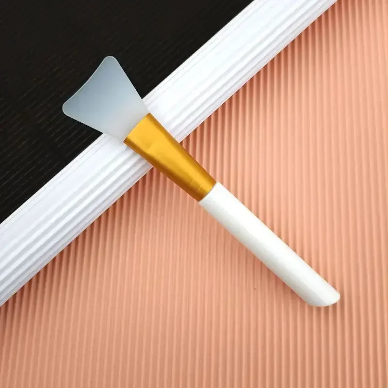 Makeup Mask Brush